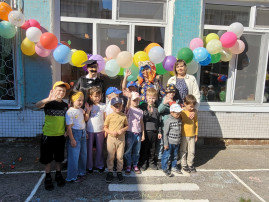 Дошколята повторяют ПДД. Дошколята повторяют ПДД.